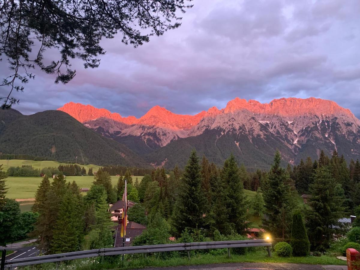 Baeckeralm - B&B 16 + Миттенвальд Экстерьер фото